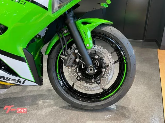 Kawasaki Ninja 650 KRT EDITION 2025 — миниатюра 3