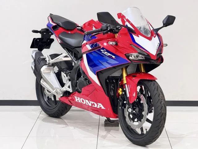 Honda CBR250RR 2025 2025 — миниатюра 2