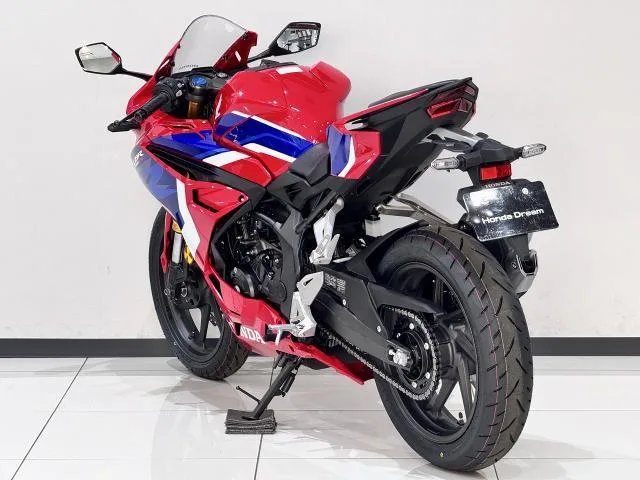Honda CBR250RR 2025 2025 — миниатюра 3