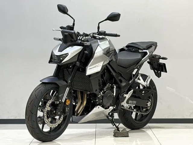 Honda CB750 E-Clutch ETC2.0 M 2026 — миниатюра 3