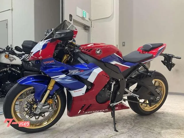 Honda CBR1000RR-R SP USB 2022 — миниатюра 3