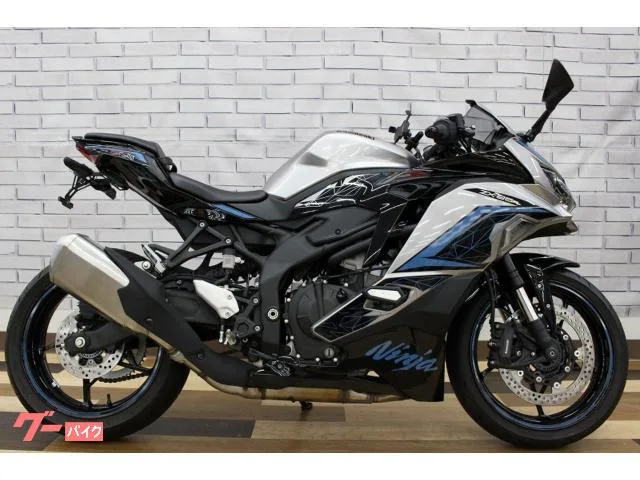 Kawasaki Ninja ZX-25R SE ETC2.0 USB-C 2024 — миниатюра 3