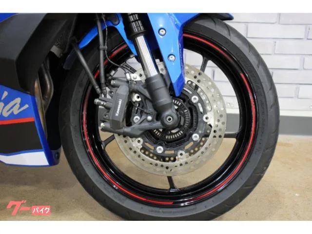 Kawasaki Ninja ZX-4R SE 2024 — миниатюра 3