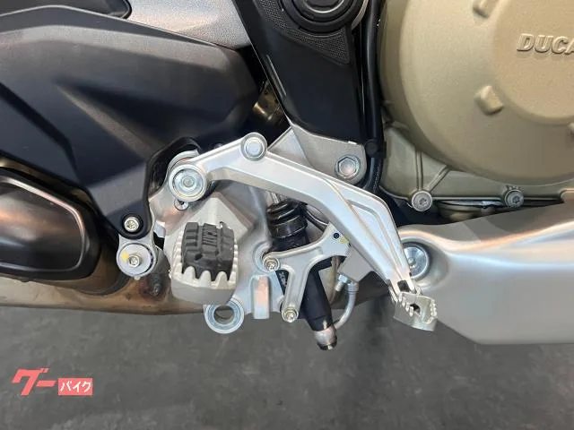 DUCATI V4S 2023 2023 — миниатюра 3