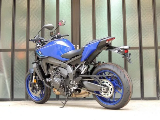 Yamaha MT-09 Y-AMT LED CP3 2025 — миниатюра 3