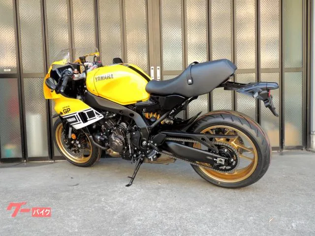 Yamaha XSR900GP LED 3 5TFT Y-Connect 2026 — миниатюра 3