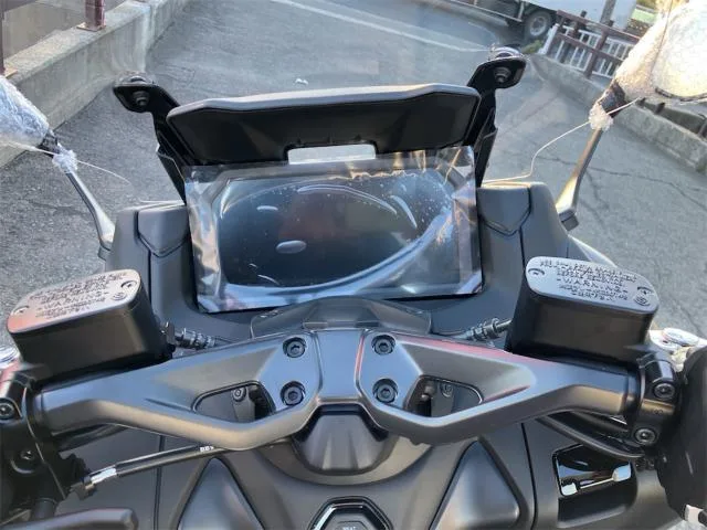 Yamaha TMAX560 25th 2026 — миниатюра 3