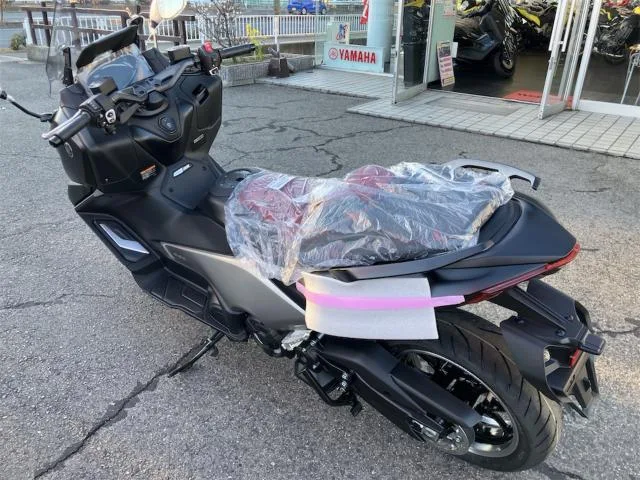 Yamaha TMAX560 25th 2026 — миниатюра 4