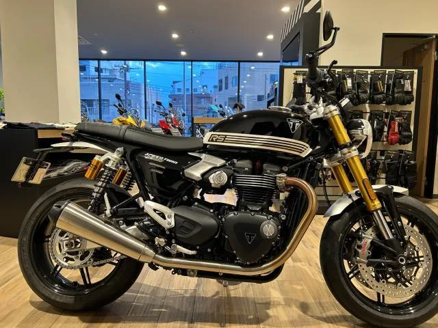 TRIUMPH 1200RS 2025 — фото 1, купить с доставкой в Москву