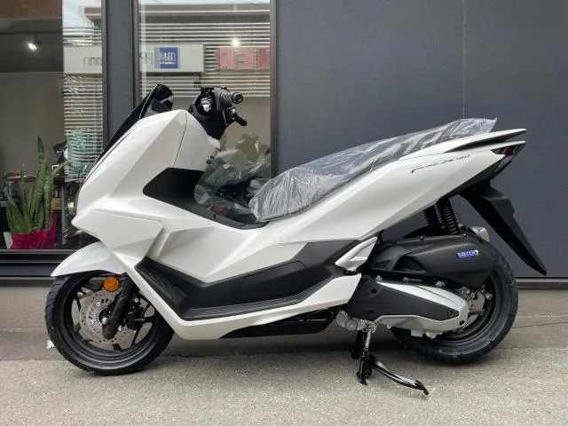 Honda PCX160 ABS LED USB 8.1L 2025 — миниатюра 2