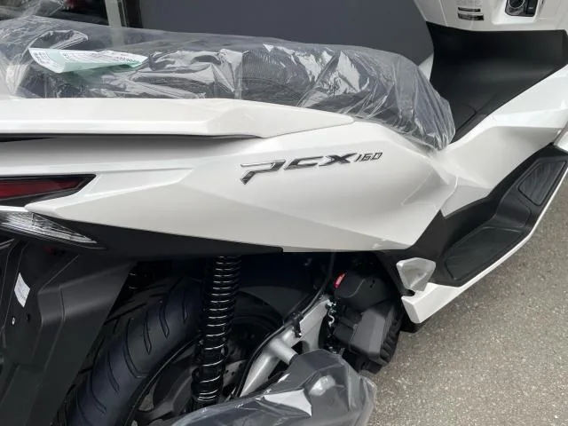 Honda PCX160 ABS LED USB 8.1L 2025 — миниатюра 3