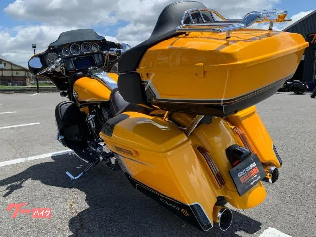 HARLEY-DAVIDSON CVO FLHXSE 2022 — миниатюра 3