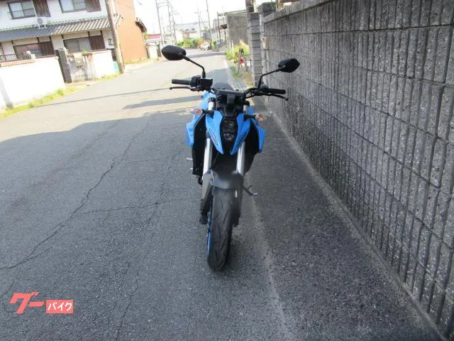 Suzuki GSX-8S 2023 — миниатюра 2