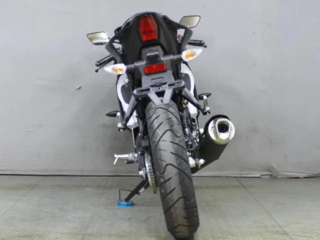 Yamaha YZF-R15 2023 — миниатюра 3