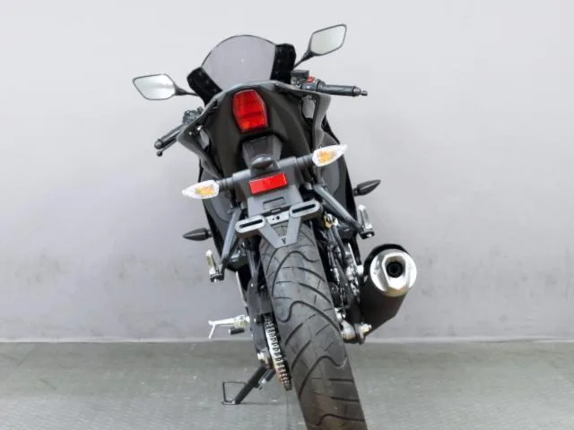 Yamaha YZF-R15 2023 — миниатюра 3