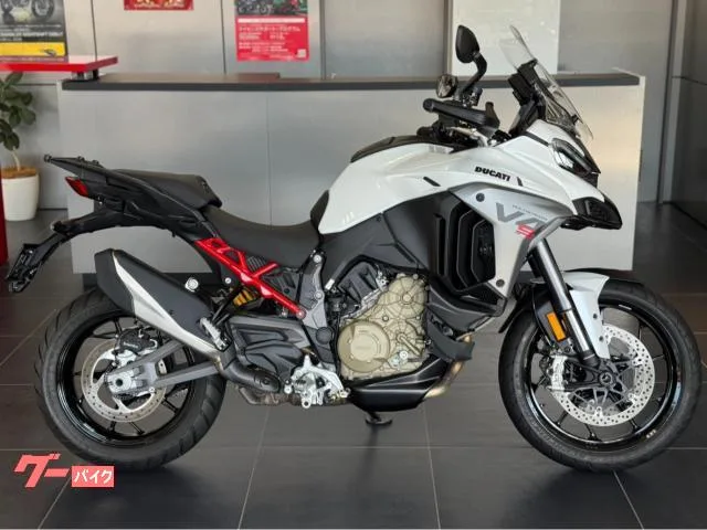 DUCATI V4S 2025 — миниатюра 2