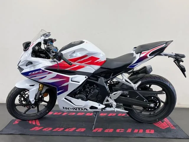 Honda CBR250RR 2025 — миниатюра 3