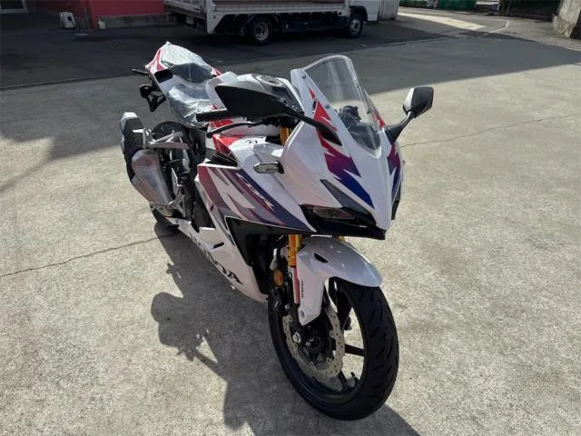 Honda CBR250RR 2025 — миниатюра 2