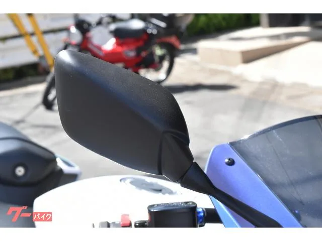 Yamaha YZF-R3 2025 — миниатюра 2