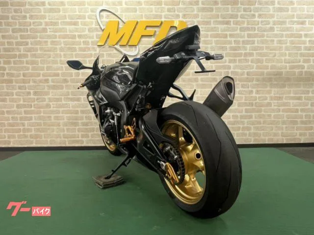 Honda CBR1000RR-R 2022 — миниатюра 5