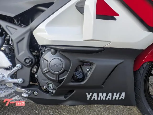 Yamaha YZF-R25 ABS 2026 70th Anniversary Edition 2026 — миниатюра 3