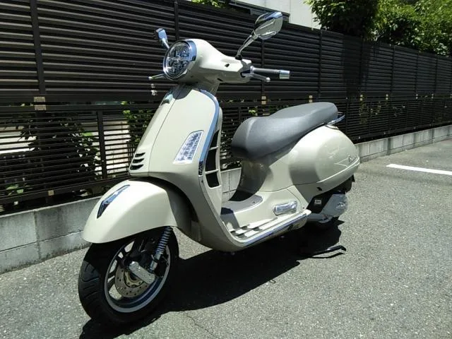 VESPA GTS 150Classic 2023 2023 — миниатюра 2