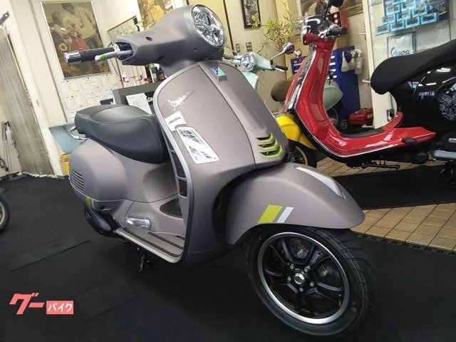 VESPA GTS 300 2023 — миниатюра 2