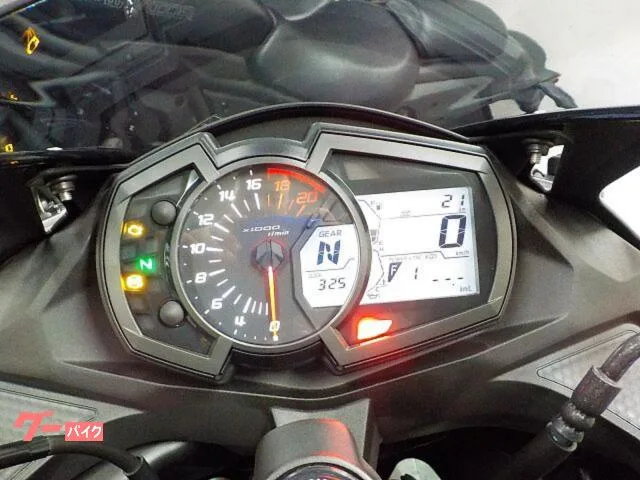 Kawasaki Ninja ZX-25R SE 2024 2022 — миниатюра 5