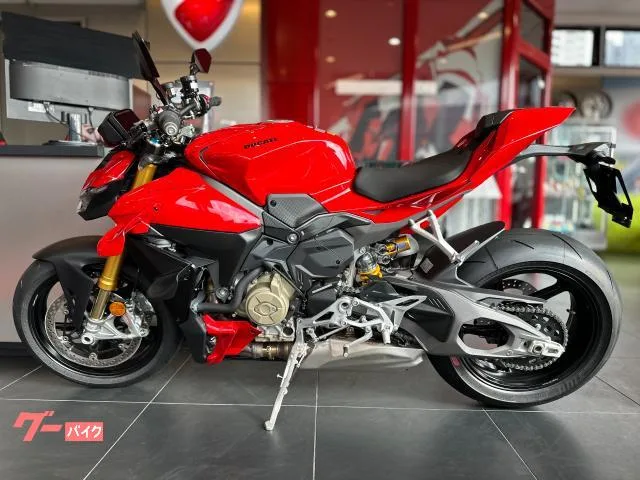 DUCATI V4S 2025 — миниатюра 2