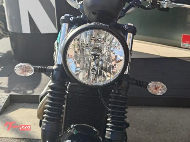 TRIUMPH 900 2025 — миниатюра 5