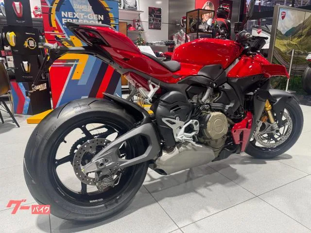 DUCATI V4S 2025 — миниатюра 2