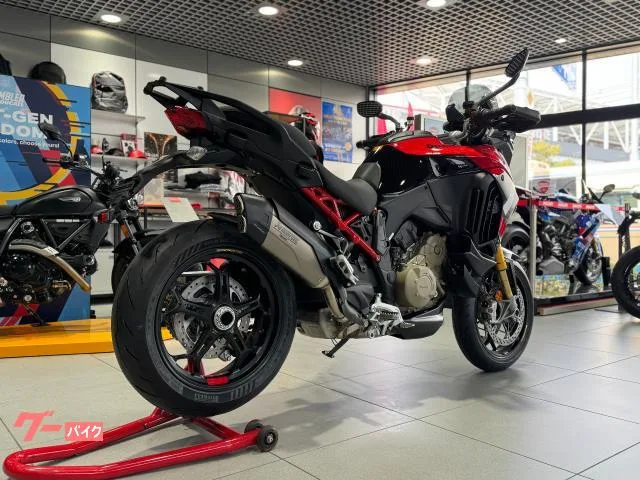 DUCATI V4 2026 — миниатюра 2
