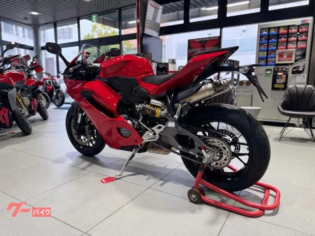 DUCATI V2 2025 — миниатюра 4