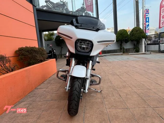 HARLEY-DAVIDSON FLHX 2024 — миниатюра 2