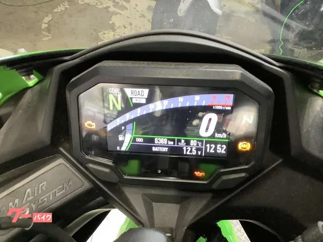 Kawasaki Ninja ZX-25R SE 2023 — миниатюра 3