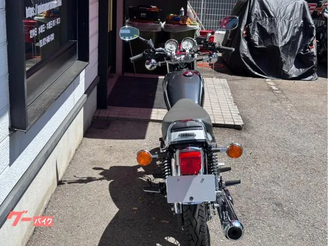 Yamaha SR400 2023 — миниатюра 3