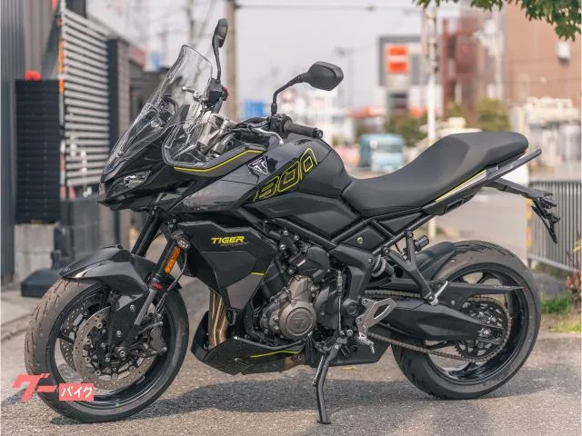 TRIUMPH 800 2026 — миниатюра 2