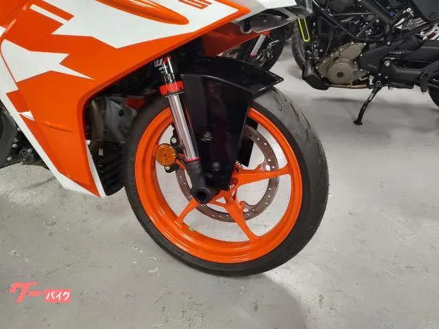 KTM RC125 2023 — миниатюра 5