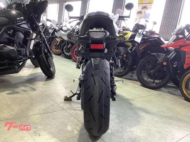 Suzuki GSX-8TT EM1AA ABS 2026 — миниатюра 5