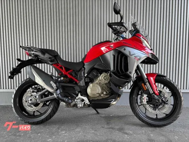 DUCATI V4S 2025 — миниатюра 2