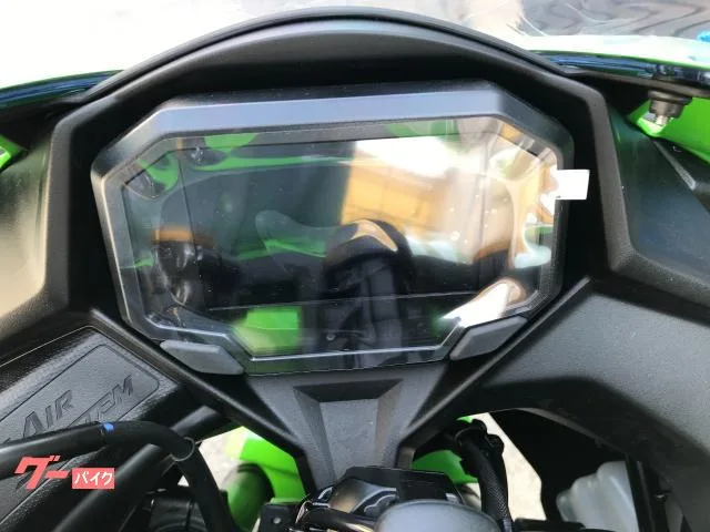 Kawasaki ZX-4RR 2026 — миниатюра 3