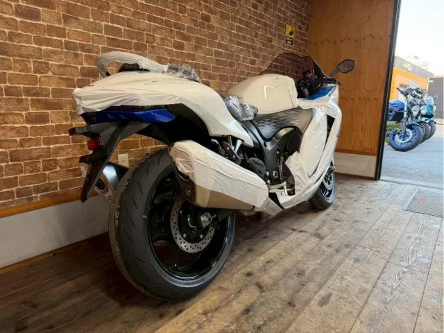 Suzuki (GSX1300R Hayabusa) 2026 — миниатюра 3