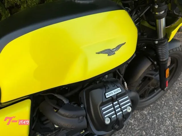 MOTO GUZZI V7 2022 — миниатюра 2