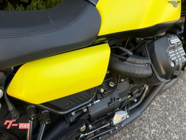 MOTO GUZZI V7 2022 — миниатюра 3