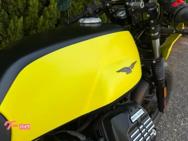 MOTO GUZZI V7 2022 — миниатюра 4