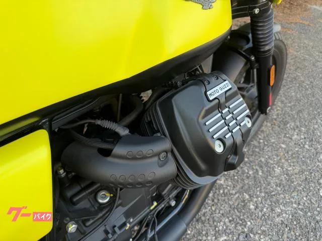 MOTO GUZZI V7 2022 — миниатюра 5