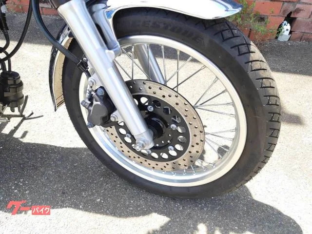 Yamaha SR400 2022 — миниатюра 2