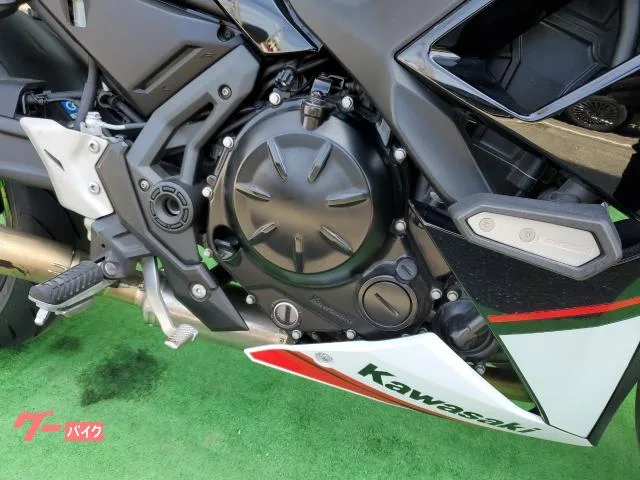 Kawasaki Ninja 650KRT 2022 ETC USB 2022 — миниатюра 3