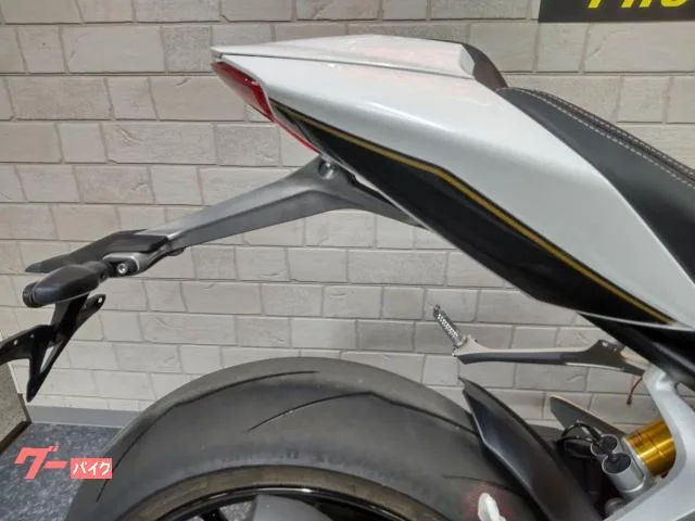 TRIUMPH 1200RR 2023 — миниатюра 3
