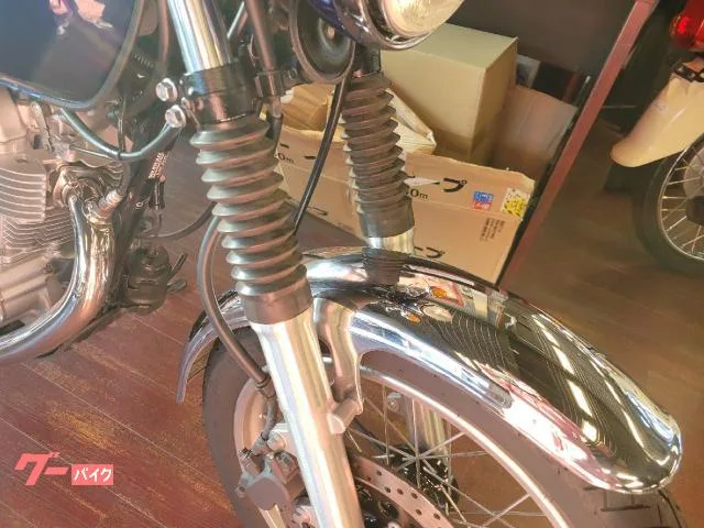 Yamaha SR400 2022 2022 — миниатюра 4